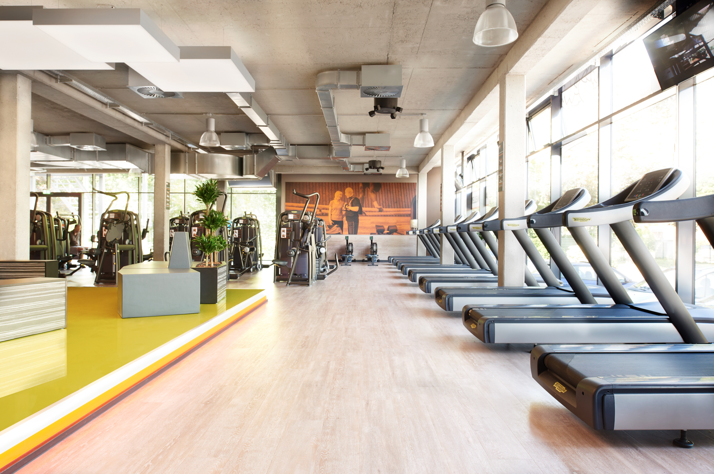 fitx_fitnessstudio_hamburg-steilshoop_cardio-bereich.jpg